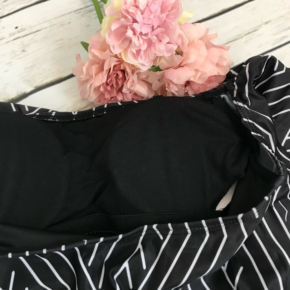 Sexy Off The Shoulder Bathing Suit with Ruffles - Picture 8 of 11